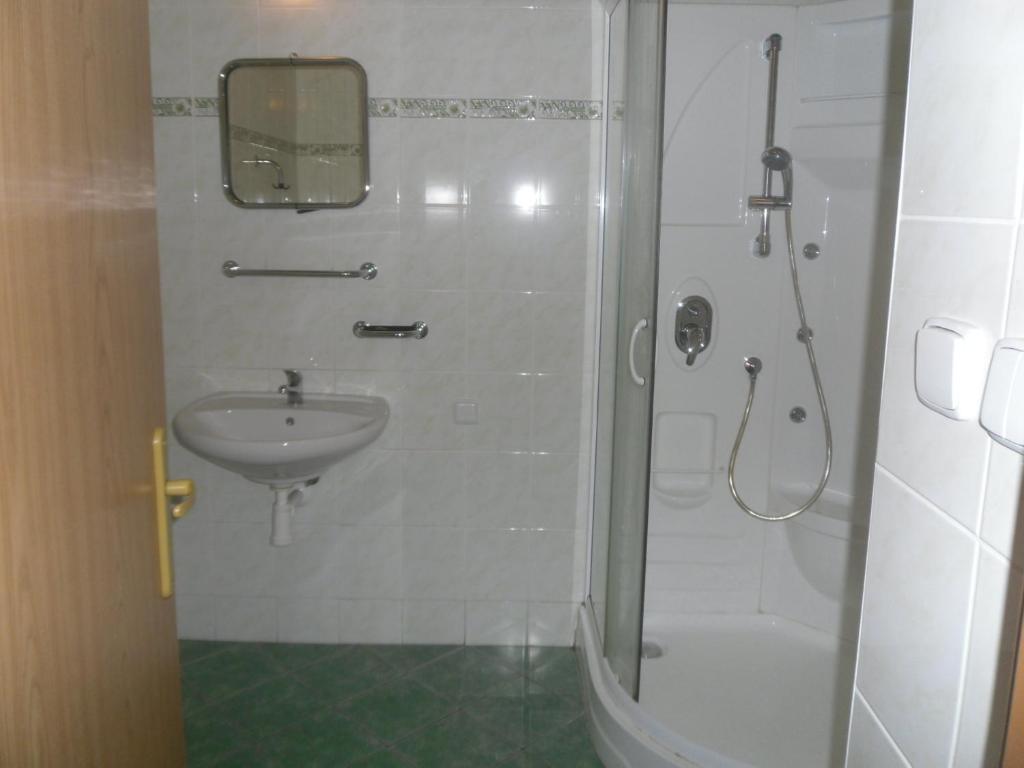 Hotel Grand Tanvald Quarto foto