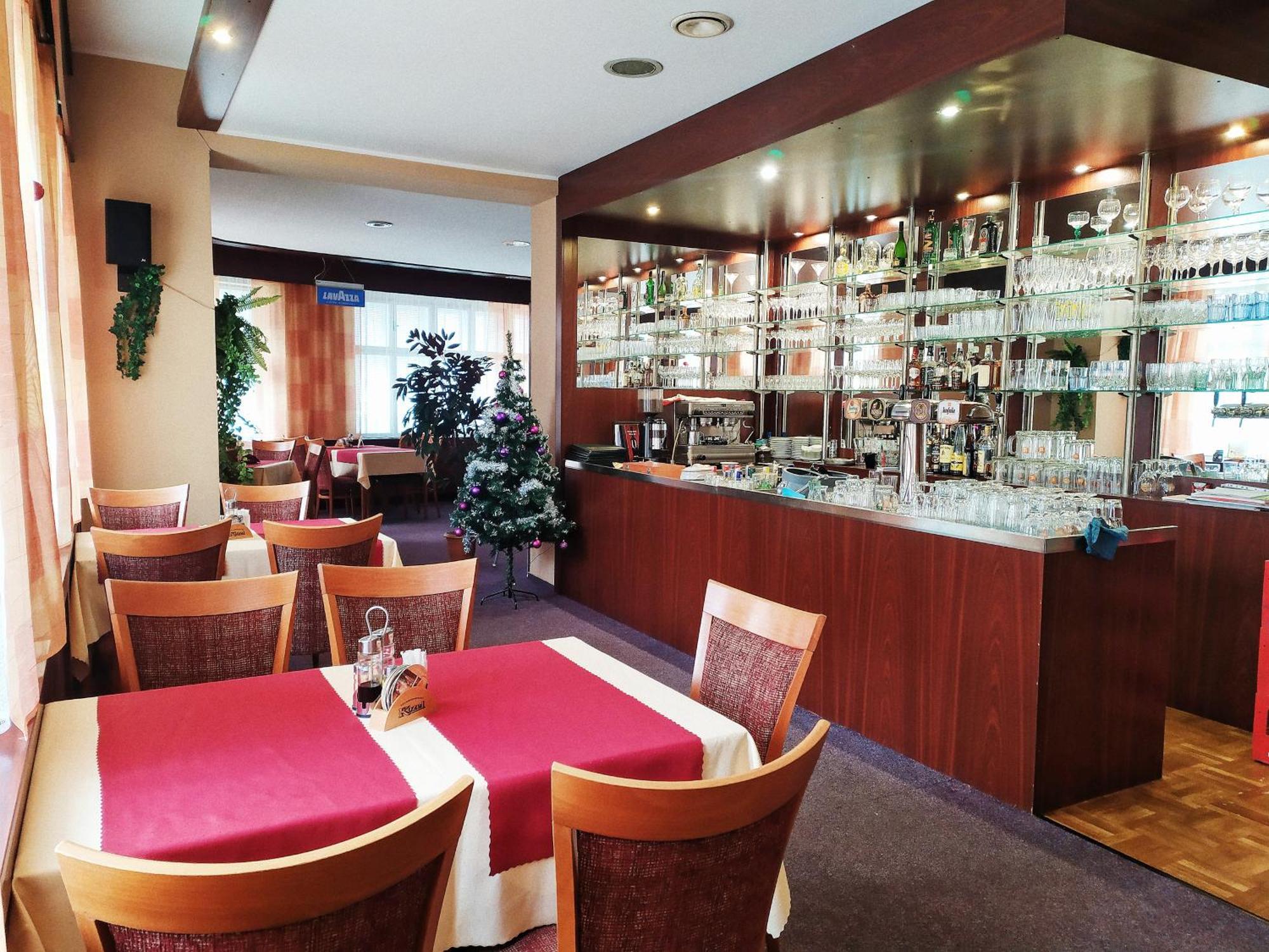 Hotel Grand Tanvald Exterior foto